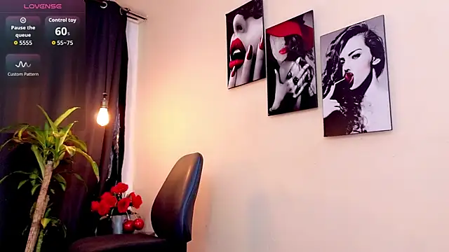 Snapshot of Flor_Gil chatting on November 2025 03:52:01 AM Flor Gil online show from November 2025 03:52:01 AM