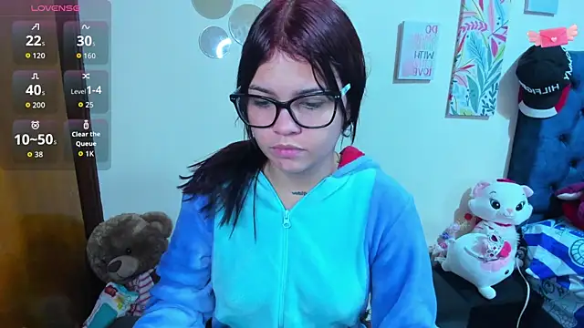 Snapshot of Emma_boo chatting on November 2025 12:39:02 PM Emma boo online show from November 2025 12:39:02 PM