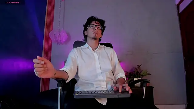 Snapshot of kane_del_toro chatting on December 2025 06:55:02 AM kane del toro online show from December 2025 06:55:02 AM