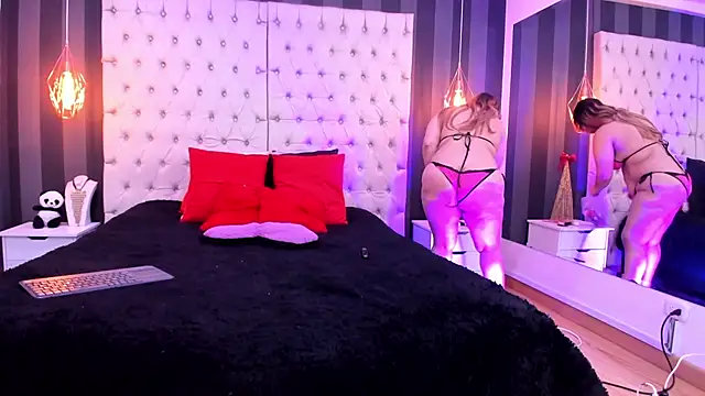 Snapshot of BrendaMarxhal chatting on November 2025 03:23:01 AM BrendaMarxhal online show from November 2025 03:23:01 AM