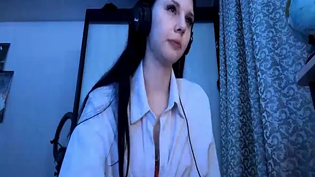 Snapshot of AnGallo chatting on December 2025 08:27:02 PM AnGallo online show from December 2025 08:27:02 PM