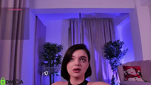 Snapshot of SidneyPuff chatting on December 2025 04:52:01 AM SidneyPuff online show from December 2025 04:52:01 AM