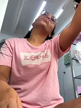 Snapshot of SHAILABROWN chatting on November 2025 08:58:01 PM SHAILABROWN online show from November 2025 08:58:01 PM