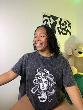 Snapshot of SHAILABROWN chatting on November 2025 05:19:01 PM SHAILABROWN online show from November 2025 05:19:01 PM