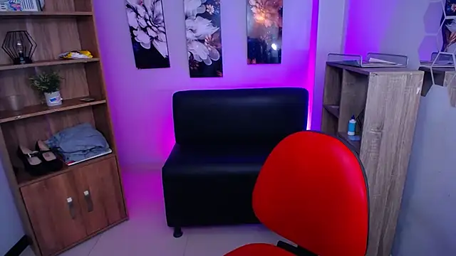 Snapshot of roseefancy19 chatting on November 2025 11:21:02 AM roseefancy19 online show from November 2025 11:21:02 AM