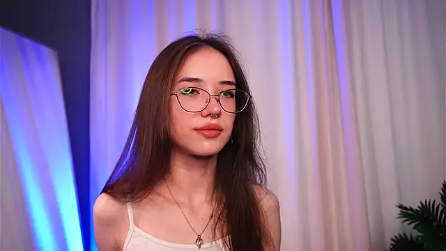 Snapshot of tinyanie chatting on November 2025 05:30:02 AM tinyanie online show from November 2025 05:30:02 AM