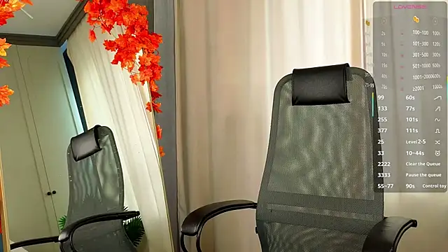 Snapshot of tinyanie chatting on November 2025 06:27:01 AM tinyanie online show from November 2025 06:27:01 AM