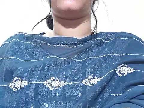 Snapshot of Nancy_queen001 chatting on November 2025 09:58:01 PM Nancy queen001 online show from November 2025 09:58:01 PM