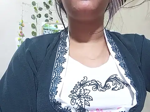 Snapshot of Nancy_queen001 chatting on November 2025 01:38:01 AM Nancy queen001 online show from November 2025 01:38:01 AM