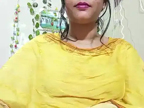 Snapshot of Nancy_queen001 chatting on December 2025 05:02:02 AM Nancy queen001 online show from December 2025 05:02:02 AM