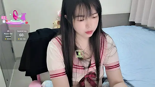 Snapshot of Dialog_Mu chatting on November 2025 12:32:01 AM Dialog Mu online show from November 2025 12:32:01 AM