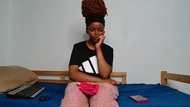 Snapshot of KinkyP6966 chatting on November 2025 05:24:02 PM KinkyP6966 online show from November 2025 05:24:02 PM