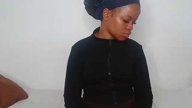 Snapshot of KinkyP6966 chatting on December 2025 06:12:02 AM KinkyP6966 online show from December 2025 06:12:02 AM