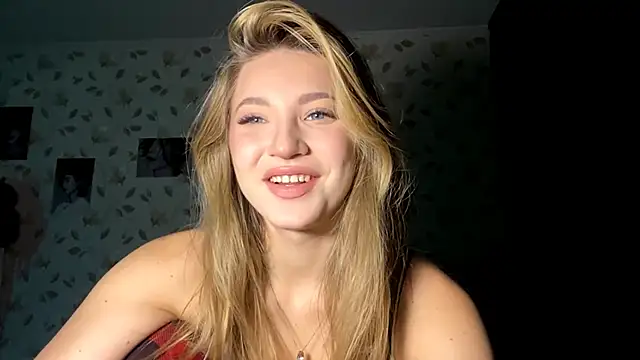 Snapshot of OrethaEredia chatting on November 2025 03:12:02 PM OrethaEredia online show from November 2025 03:12:02 PM