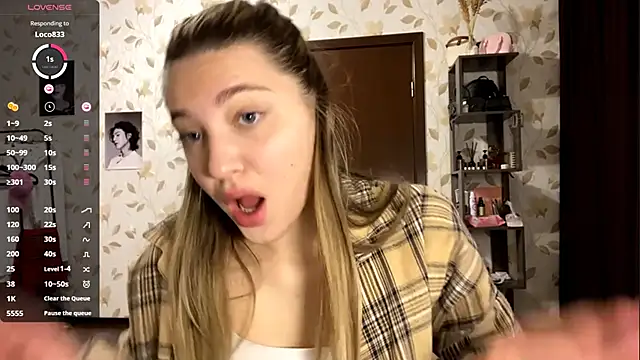 Snapshot of OrethaEredia chatting on November 2025 06:54:01 PM OrethaEredia online show from November 2025 06:54:01 PM