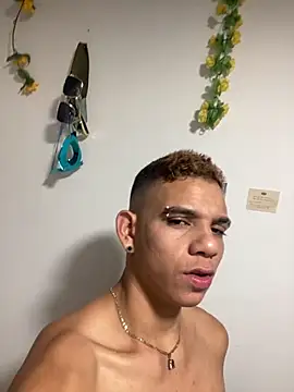 Snapshot of Dylams_maja chatting on November 2025 08:58:02 AM Dylams maja online show from November 2025 08:58:02 AM