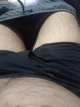 Snapshot of bearslove143 chatting on December 2025 04:28:02 AM bearslove143 online show from December 2025 04:28:02 AM