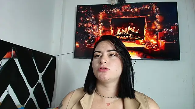 Romina foxxx  online show from December 2025 08:05:01 PM