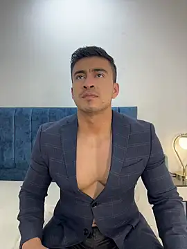 Chris Clarck online show from November 2025 07:12:01 PM