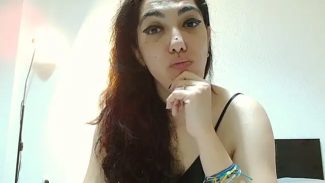 Snapshot of CharmingPearl chatting on November 2025 09:26:02 PM CharmingPearl online show from November 2025 09:26:02 PM