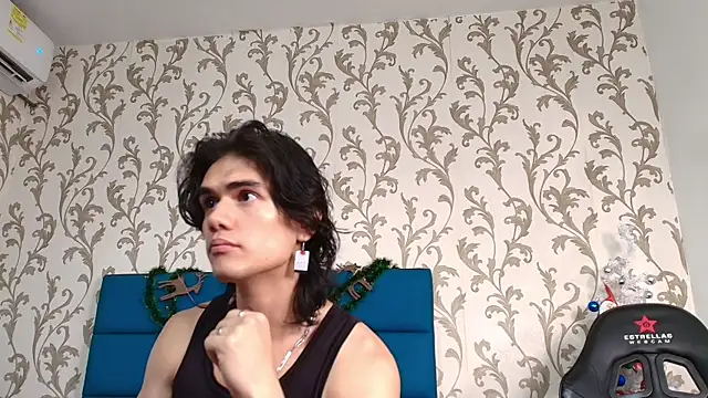 Snapshot of James_Morrisonm chatting on December 2025 08:13:01 PM James Morrisonm online show from December 2025 08:13:01 PM