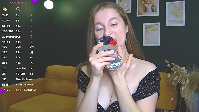 Snapshot of S_Sandra chatting on November 2025 05:23:02 AM S Sandra online show from November 2025 05:23:02 AM