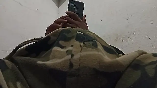 Snapshot of negrocomomisuerte chatting on November 2025 05:52:01 AM negrocomomisuerte online show from November 2025 05:52:01 AM