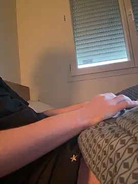 homme20 online show from December 2025 02:58:02 PM