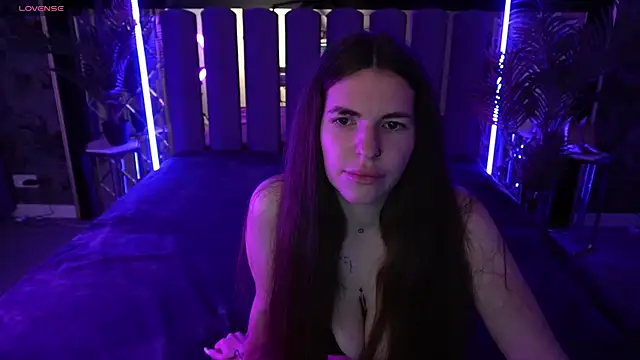 Snapshot of DanielaReign chatting on November 2025 06:34:02 AM DanielaReign online show from November 2025 06:34:02 AM