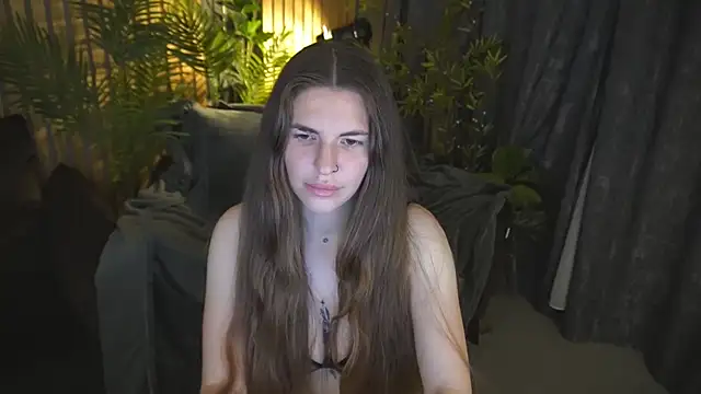 Snapshot of DanielaReign chatting on November 2025 02:06:02 PM DanielaReign online show from November 2025 02:06:02 PM