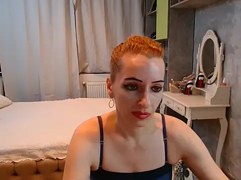 Snapshot of AnneDevrim chatting on November 2025 06:58:02 AM AnneDevrim online show from November 2025 06:58:02 AM