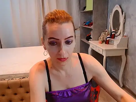 Snapshot of AnneDevrim chatting on November 2025 06:38:02 AM AnneDevrim online show from November 2025 06:38:02 AM