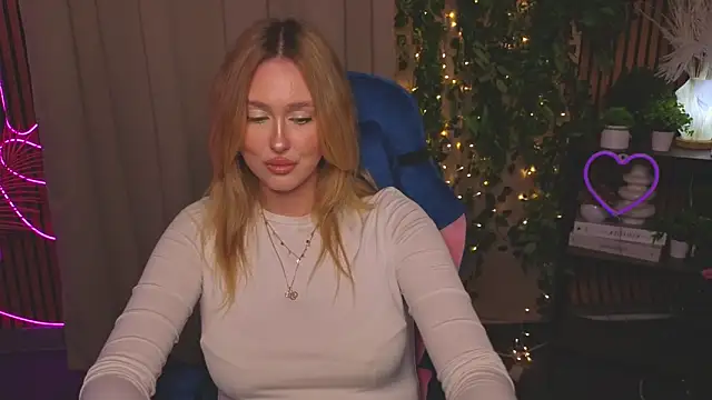 VickieHubbard online show from December 2025 10:21:02 AM