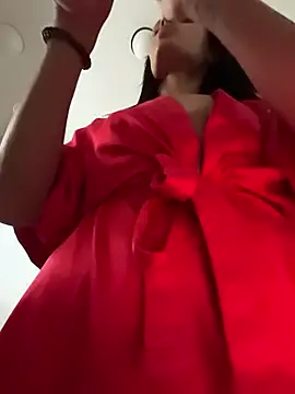 Snapshot of VickyM99 chatting on December 2025 11:37:01 AM VickyM99 online show from December 2025 11:37:01 AM