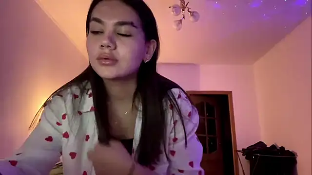 Priscillla Cute online show from November 2025 03:33:02 PM