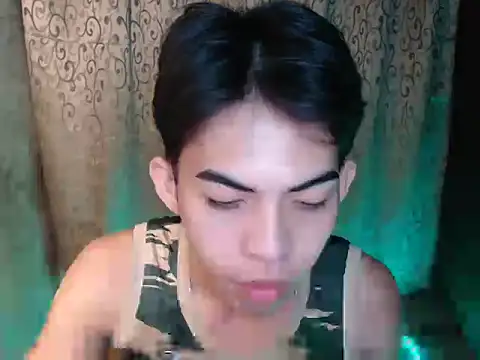 Snapshot of Urhotsilverboy chatting on November 2025 07:51:02 AM Urhotsilverboy online show from November 2025 07:51:02 AM