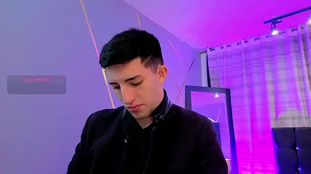 Un Sluttyy online show from November 2025 11:43:02 AM