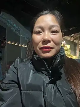 Snapshot of Lyla_john chatting on December 2025 02:06:02 AM Lyla john online show from December 2025 02:06:02 AM