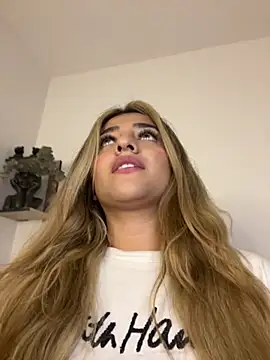 Isabella SparxS online show from December 2025 05:09:02 PM