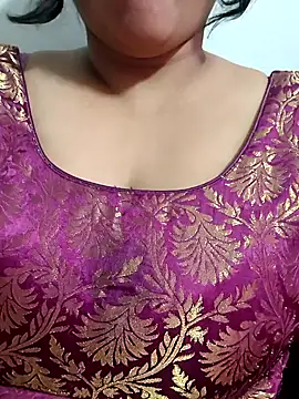 Snapshot of Winter_XOXO chatting on December 2025 06:01:02 PM Winter XOXO online show from December 2025 06:01:02 PM