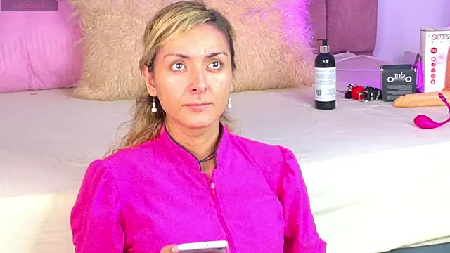 Snapshot of Lunitaa_Diva chatting on December 2025 02:36:02 PM Lunitaa Diva online show from December 2025 02:36:02 PM