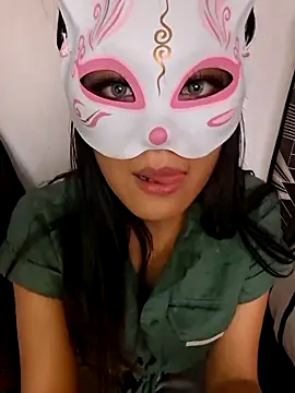 Snapshot of Mitsuarii chatting on December 2025 09:55:01 PM Mitsuarii online show from December 2025 09:55:01 PM