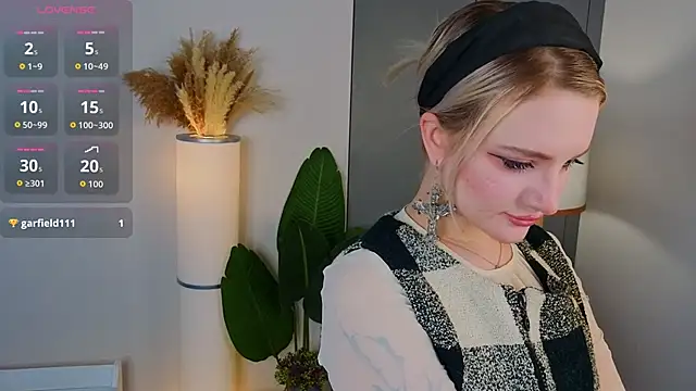 Snapshot of DorthaDunt chatting on December 2025 06:50:01 AM DorthaDunt online show from December 2025 06:50:01 AM