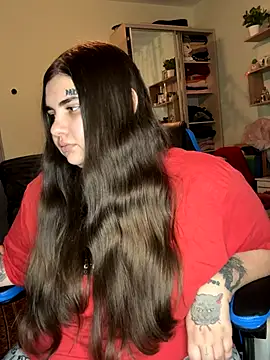 Snapshot of MariasV chatting on December 2025 04:24:02 PM MariasV online show from December 2025 04:24:02 PM