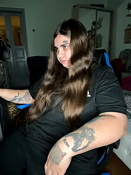 Snapshot of MariasV chatting on December 2025 04:16:01 PM MariasV online show from December 2025 04:16:01 PM