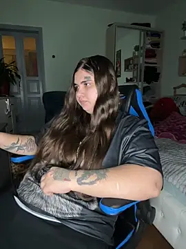 Snapshot of MariasV chatting on December 2025 04:25:01 PM MariasV online show from December 2025 04:25:01 PM