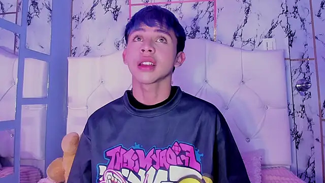 Snapshot of Prince_Apolo chatting on December 2025 07:56:02 PM Prince Apolo online show from December 2025 07:56:02 PM