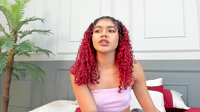 Snapshot of Red_Vel_ chatting on December 2025 11:03:02 AM Red Vel online show from December 2025 11:03:02 AM