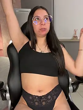 Snapshot of Magic_adry chatting on December 2025 05:41:01 PM Magic adry online show from December 2025 05:41:01 PM