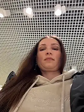 Snapshot of ZaraHill chatting on December 2025 03:58:02 AM ZaraHill online show from December 2025 03:58:02 AM